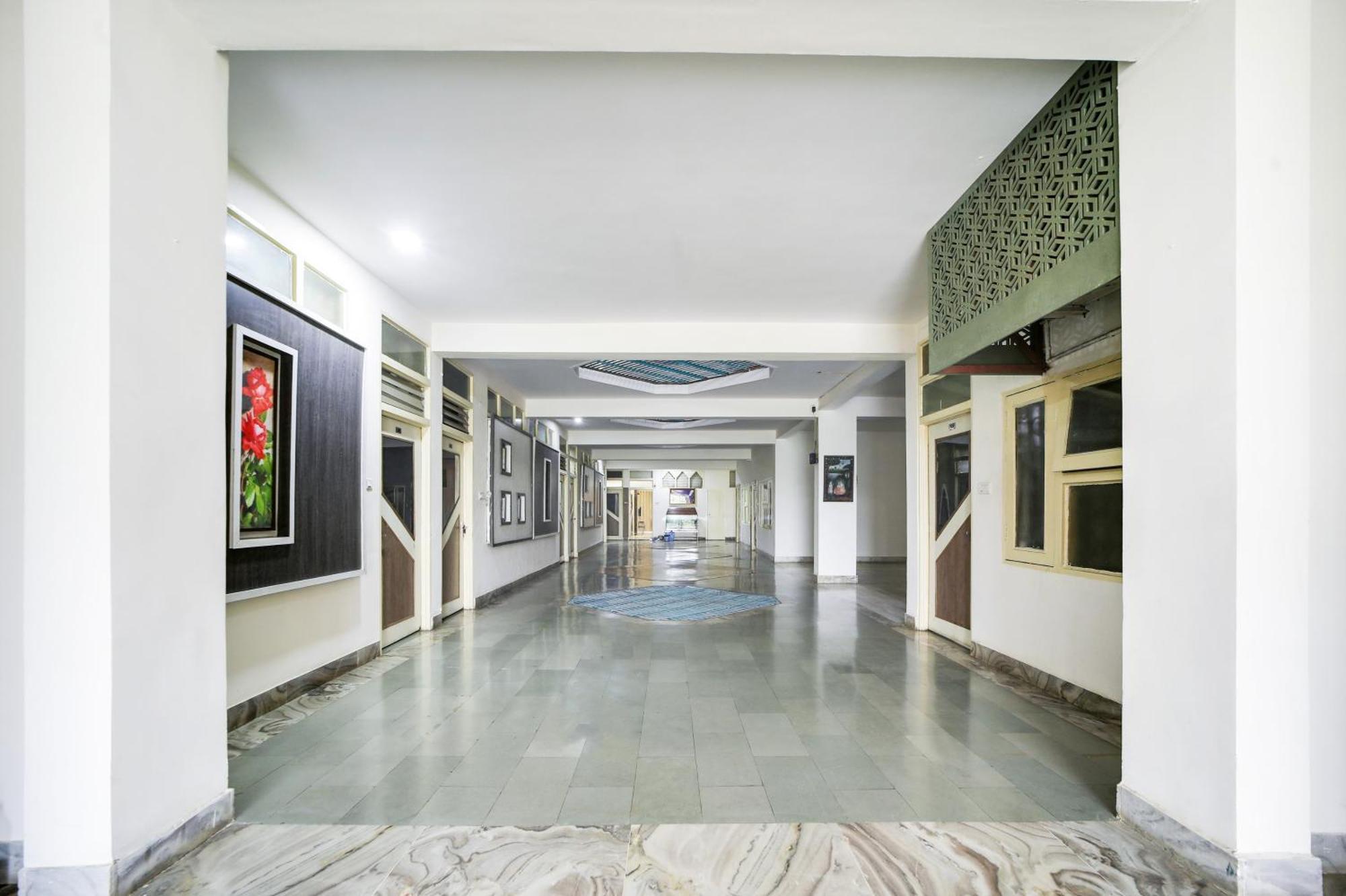 Collection O Hotel Silver Inn Бопал Екстериор снимка