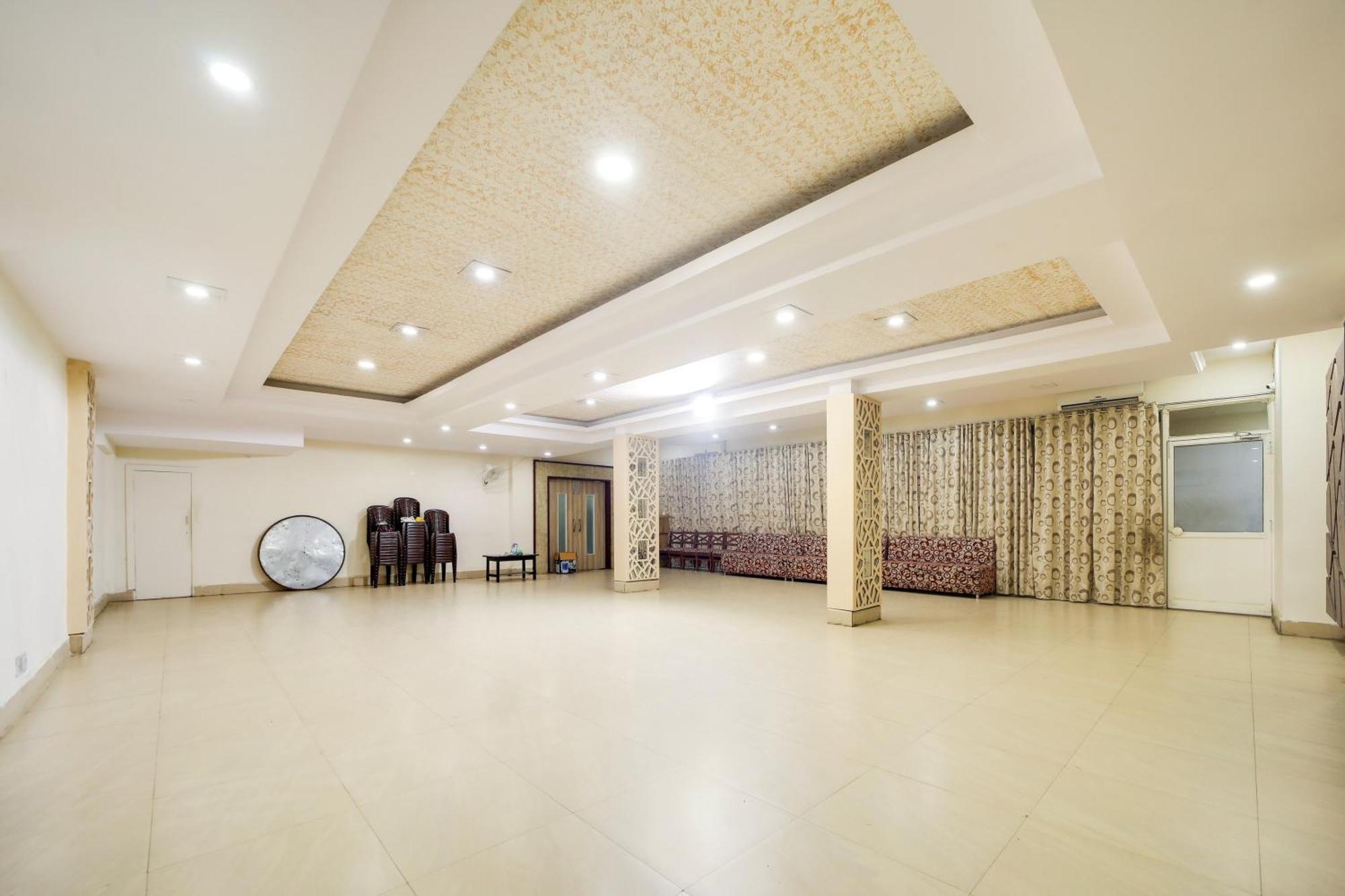 Collection O Hotel Silver Inn Бопал Екстериор снимка
